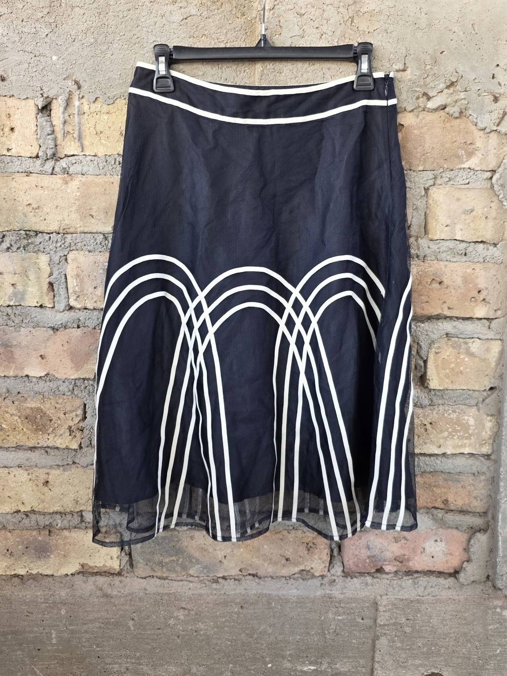 ​LOFT Ann Taylor Black Mesh Overlay Geometric Curved Pattern Skirt 4P
